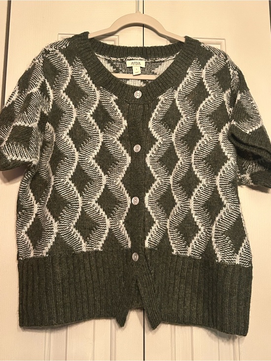 a.n.a Sweaters - a.n.a Grey and Cream Short-Sleeve Patterned Cardigan Sweater NWOT
